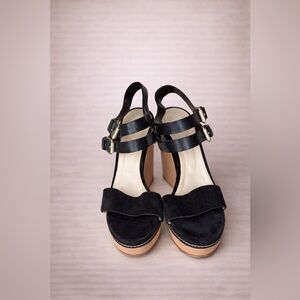 Chloe Black and Tan Wedge Sandals